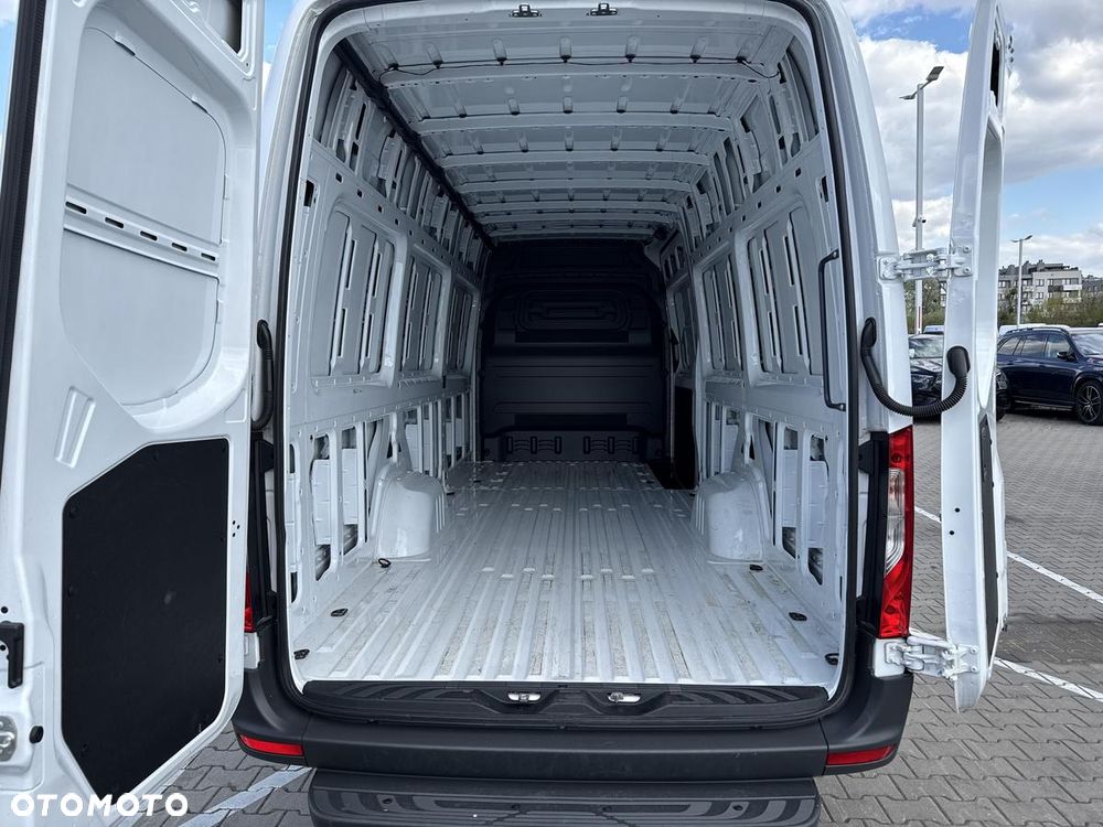 Mercedes-Benz Sprinter - 18