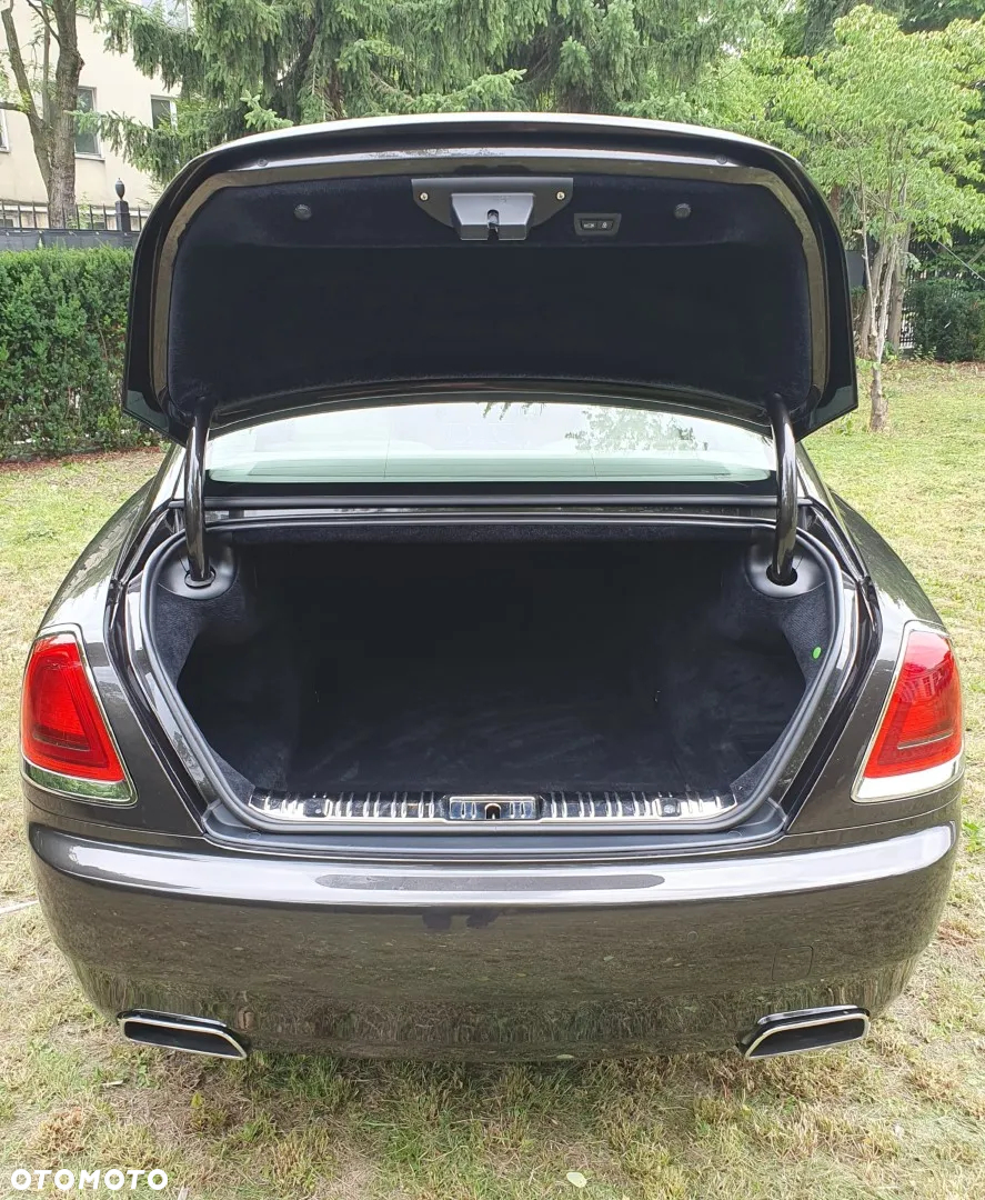 Rolls-Royce Wraith - 38