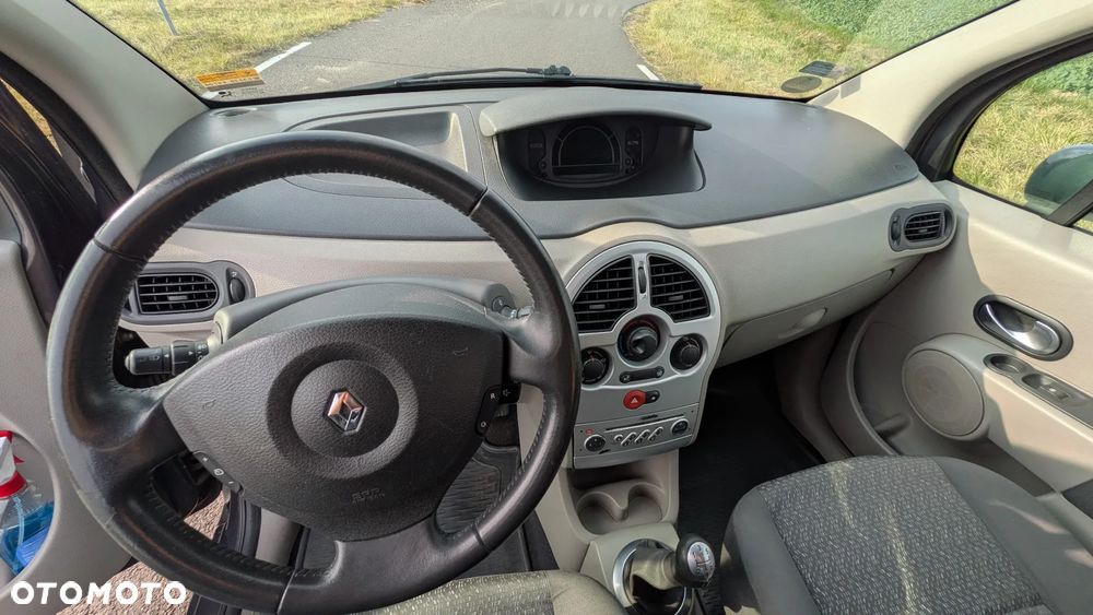 Renault Modus - 13