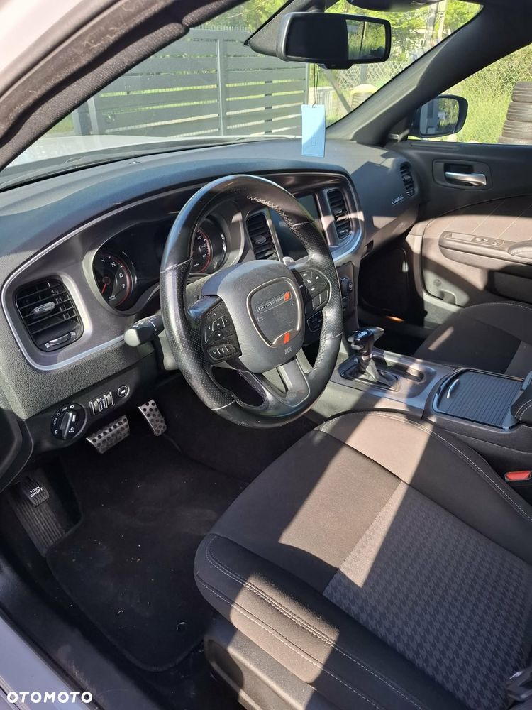 Dodge Charger 5.7 R/T - 4
