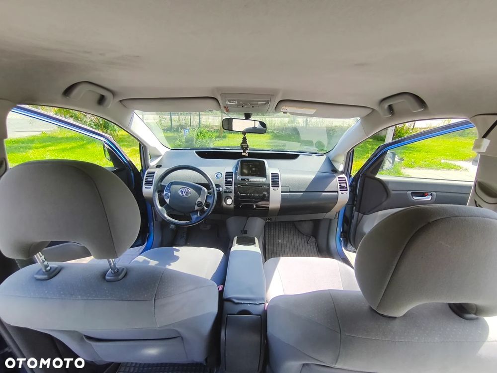 Toyota Prius 1.5 VVT-i Sol - 10