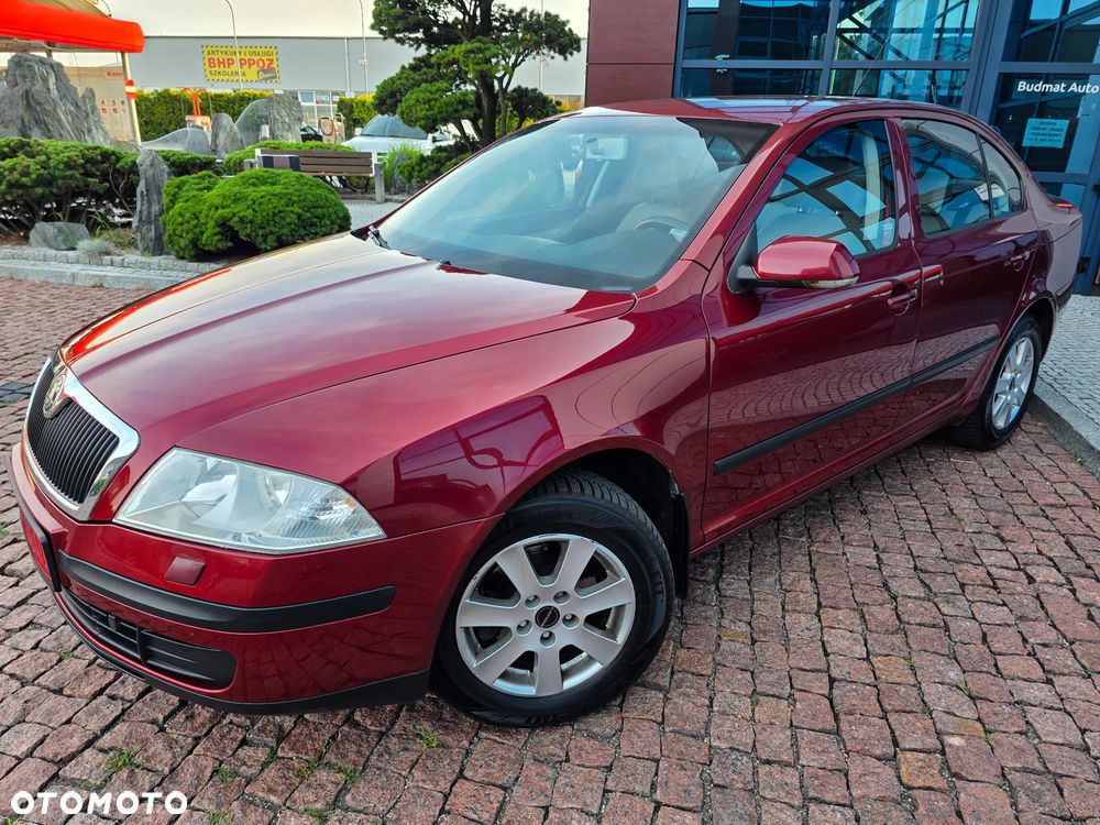 Skoda Octavia 1.6 Ambiente - 11