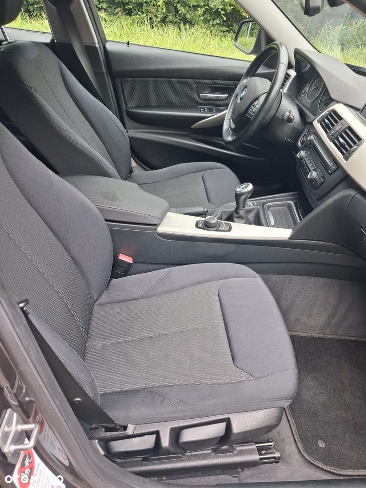 BMW Seria 3 318d DPF - 14