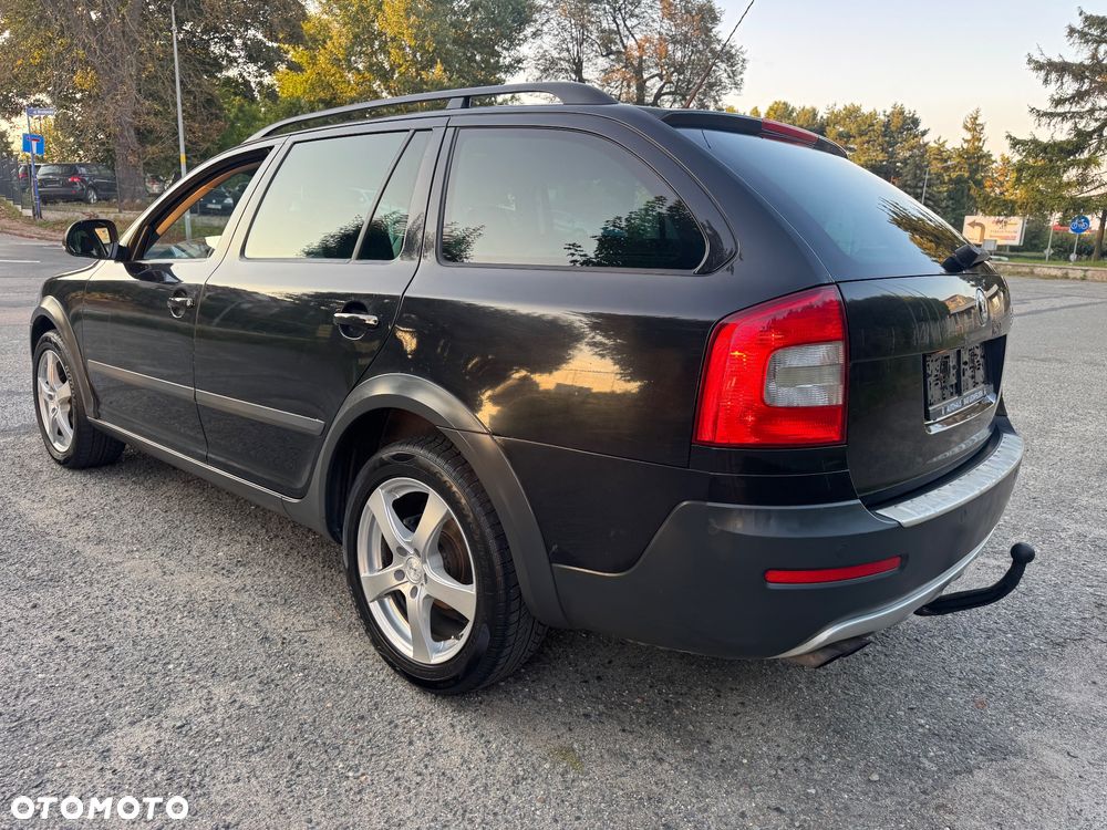 Skoda Octavia Combi 2.0 TDI DPF Scout 4x4 - 5