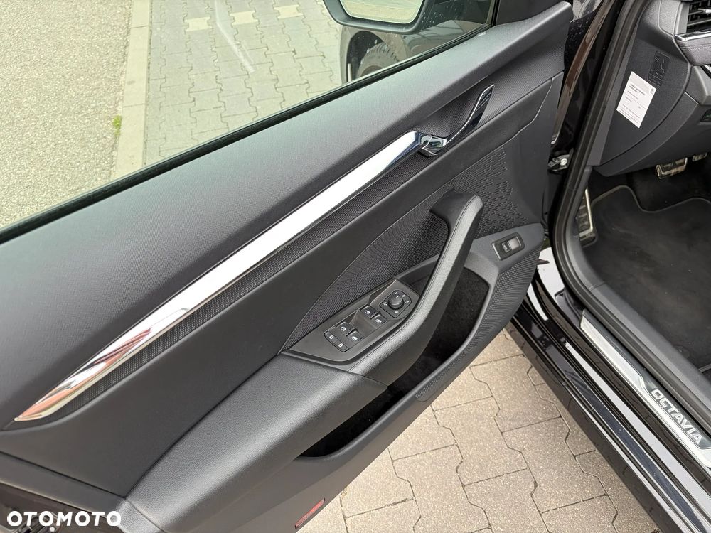 Skoda Octavia 2.0 TDI Style DSG - 17