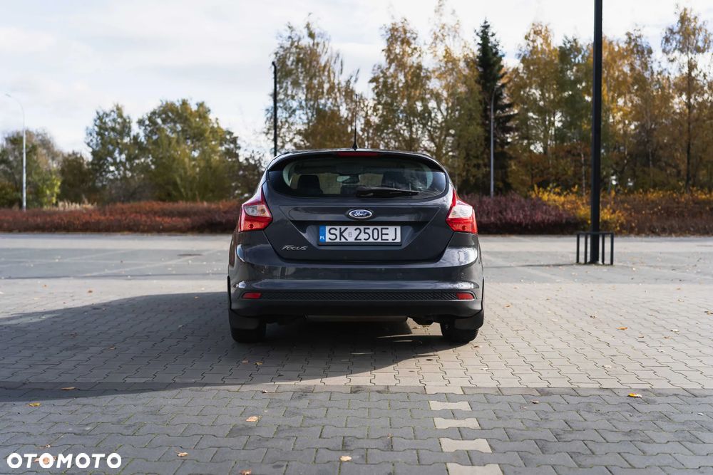 Ford Focus 1.6 Trend - 14