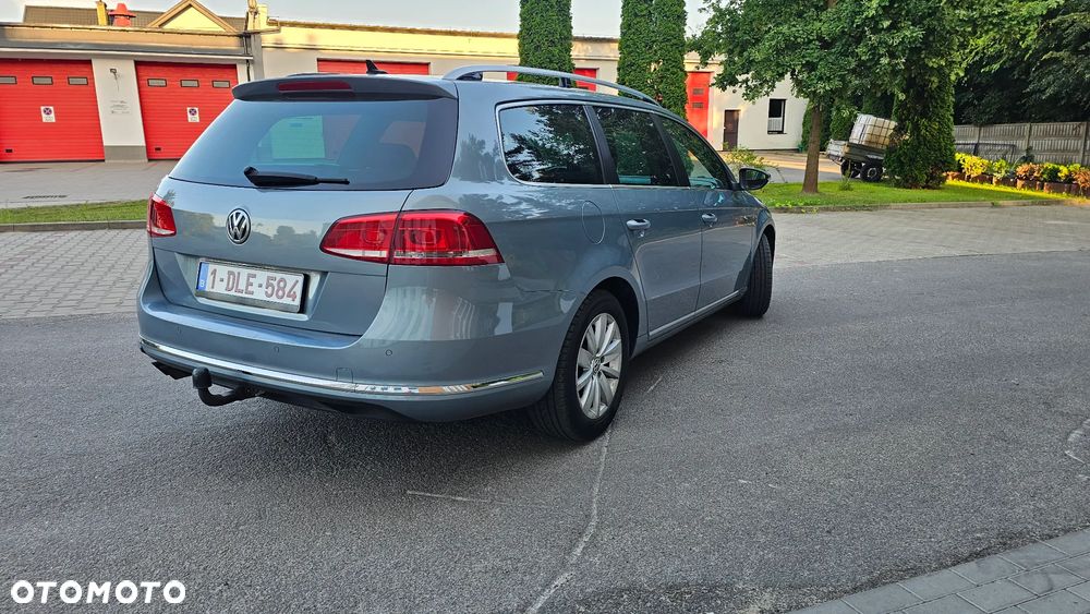Volkswagen Passat 2.0 TDI Comfortline - 28