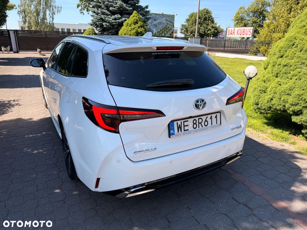Toyota Corolla 1.8 Hybrid Executive - 9