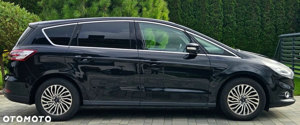 Ford S-Max - 12
