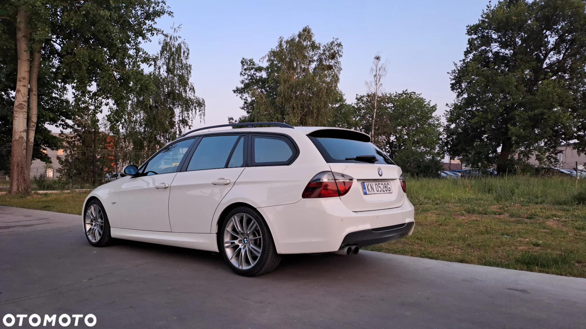 BMW Seria 3 325i - 3
