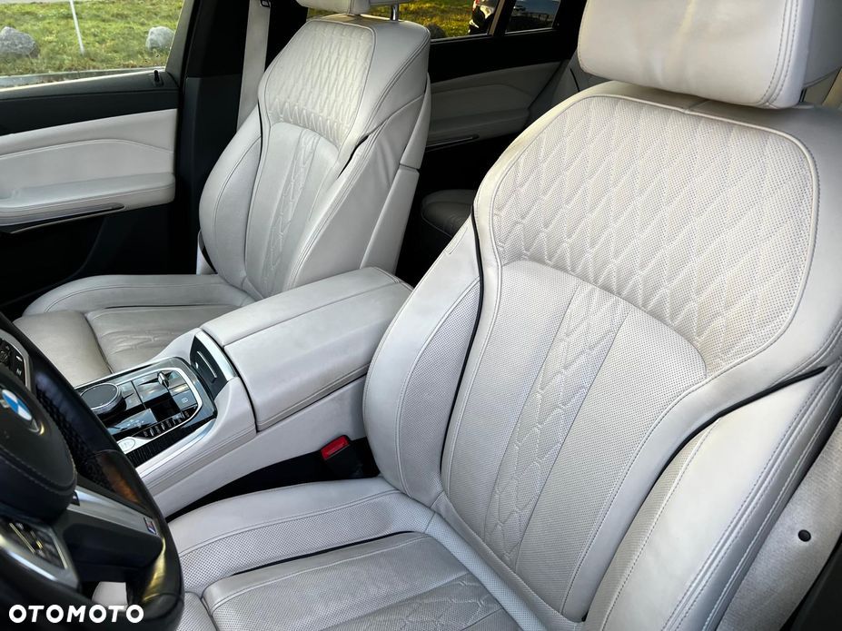 BMW X7 - 14