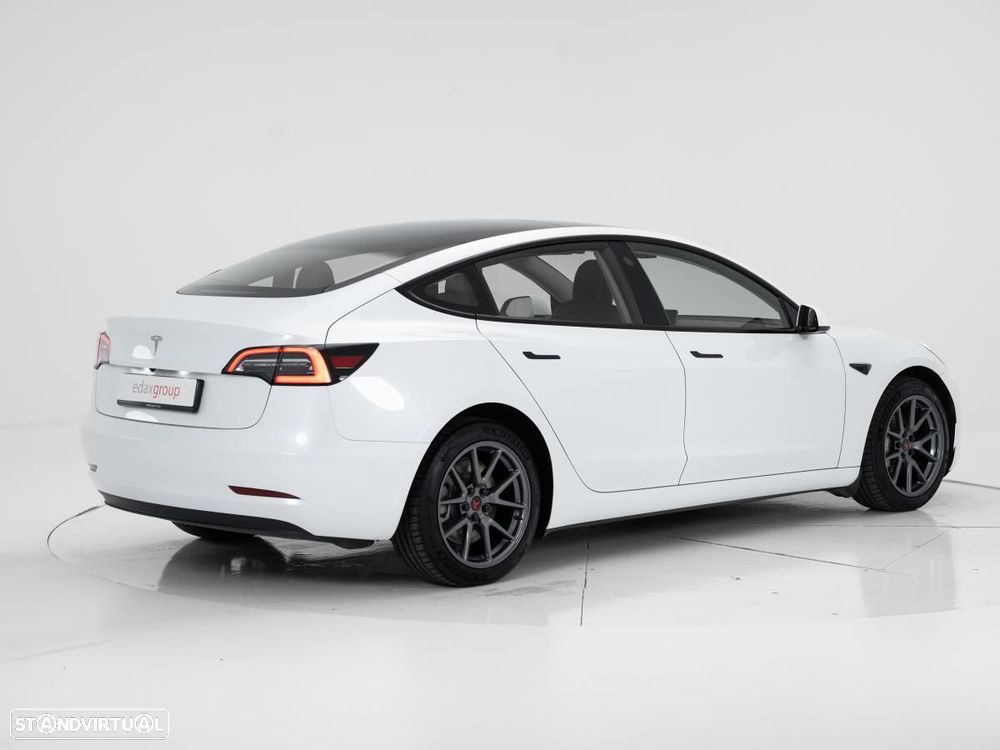 Tesla Model 3 Standard Range Plus RWD - 4