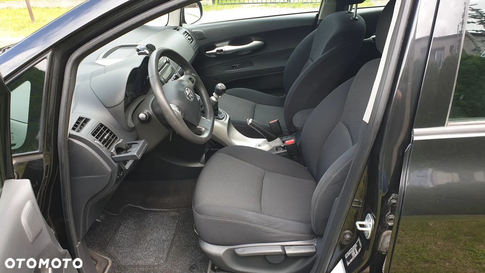 Toyota Auris 1.6 Sol - 9