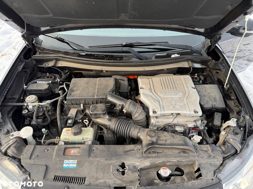 Mitsubishi Outlander 2.0 4WD Top - 32