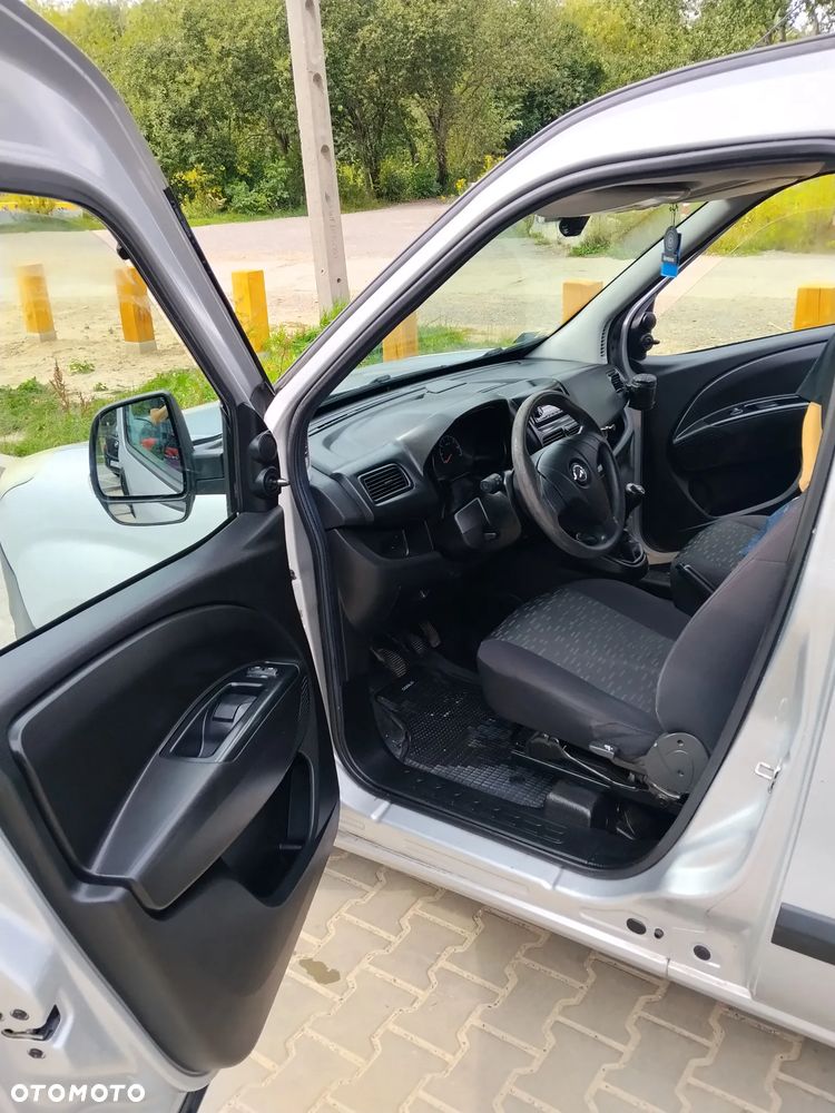 Opel Combo - 14