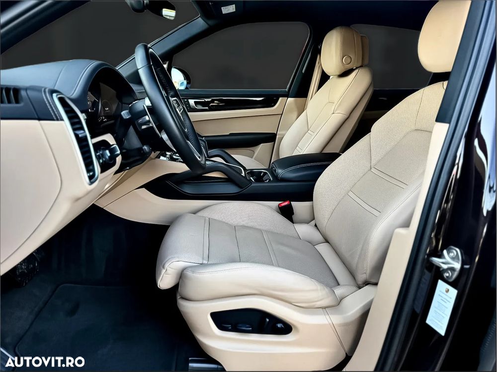 Porsche Cayenne Tiptronic S Platinum Edition - 12