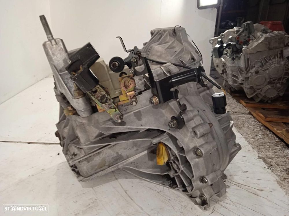 CAIXA VELOCIDADES FORD FOCUS 2000 - 2