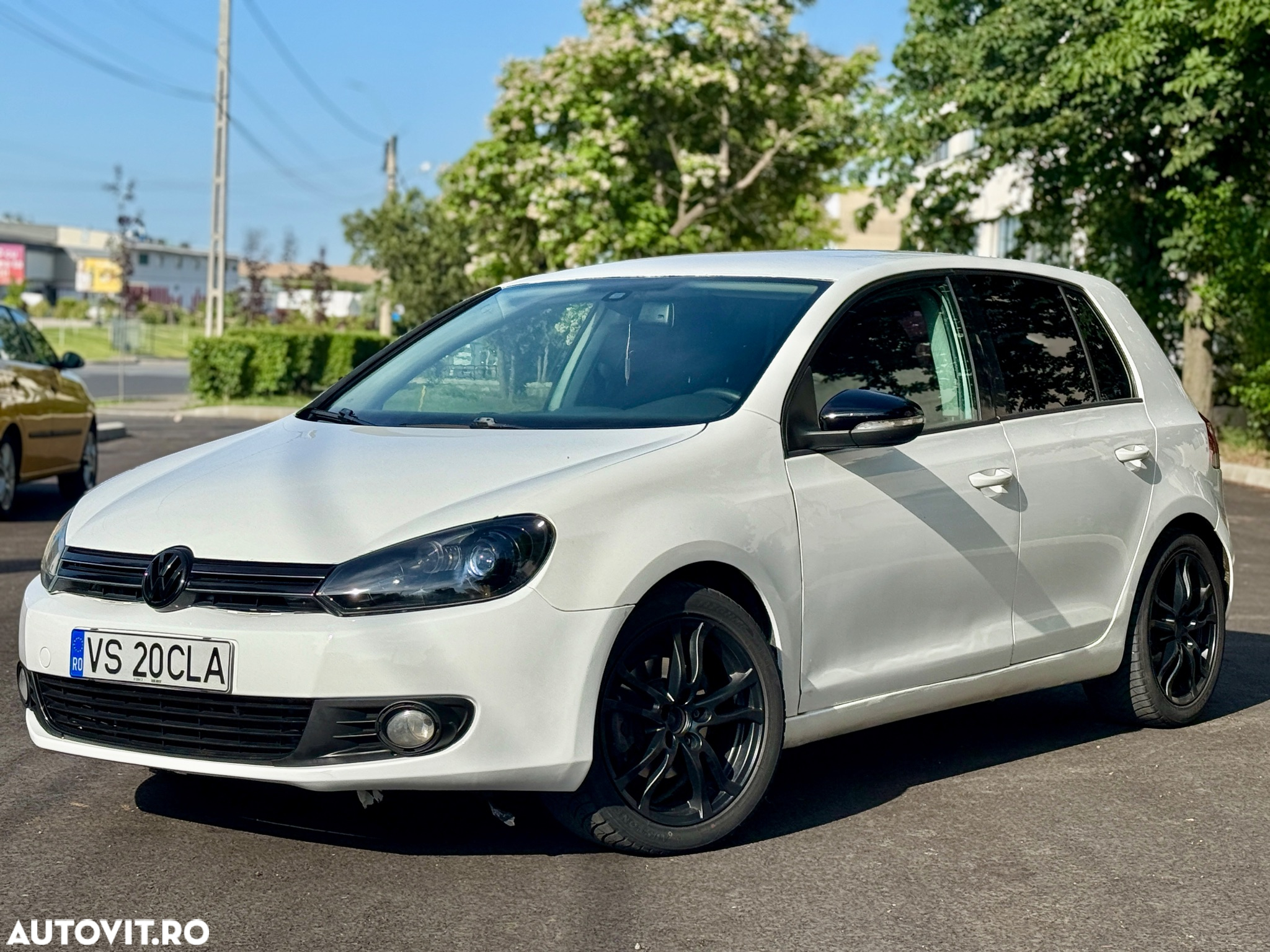 Volkswagen Golf 1.6 TDI DPF Comfortline - 8