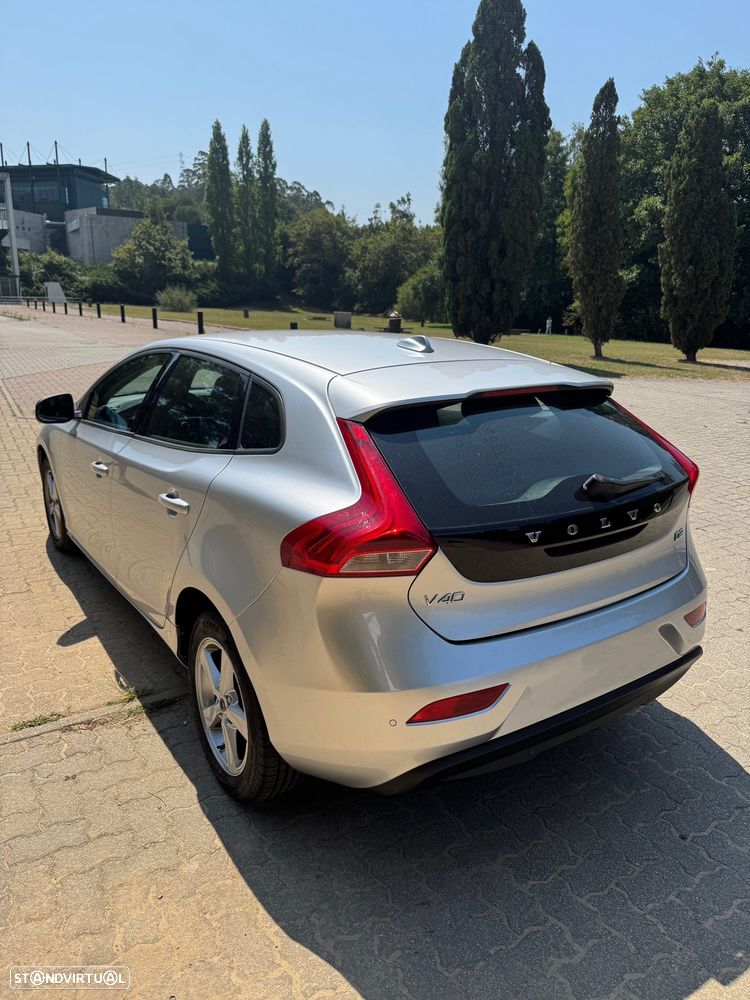 Volvo V40 2.0 D2 Inscription Geartronic - 4