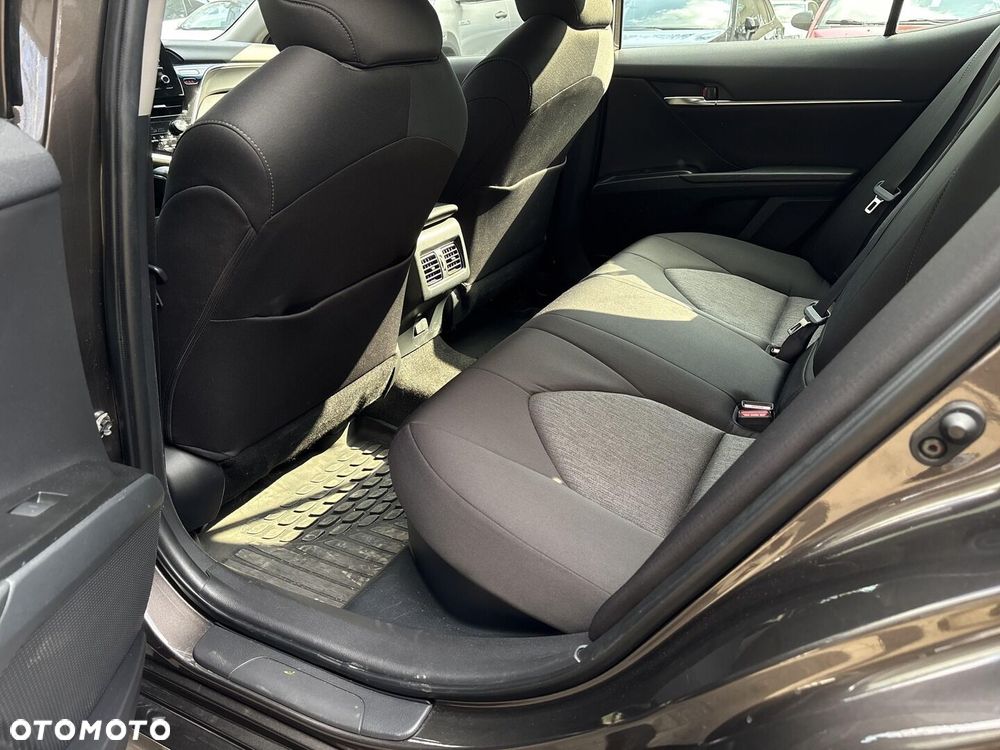 Toyota Camry 2.5 Hybrid Comfort CVT - 15