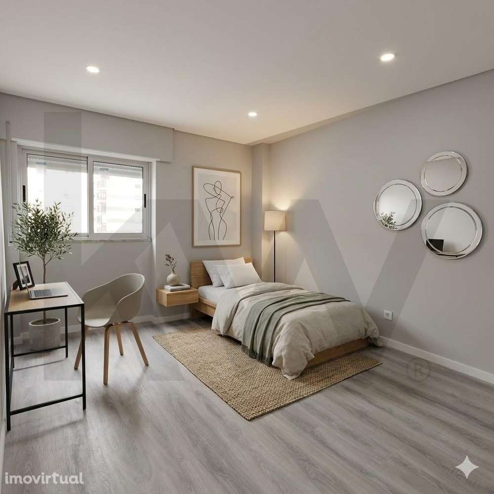 T2 Renovado na Amora | Boas Áreas | Marquise Ampla | 2 Elevadores | Lo - Grande imagem: 4/15