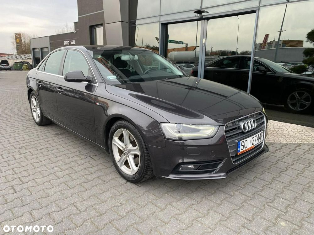Audi A4 Limousine - 3
