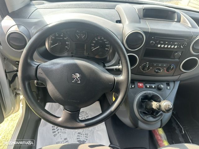 Peugeot PARTNER 3 LUGARES - 10