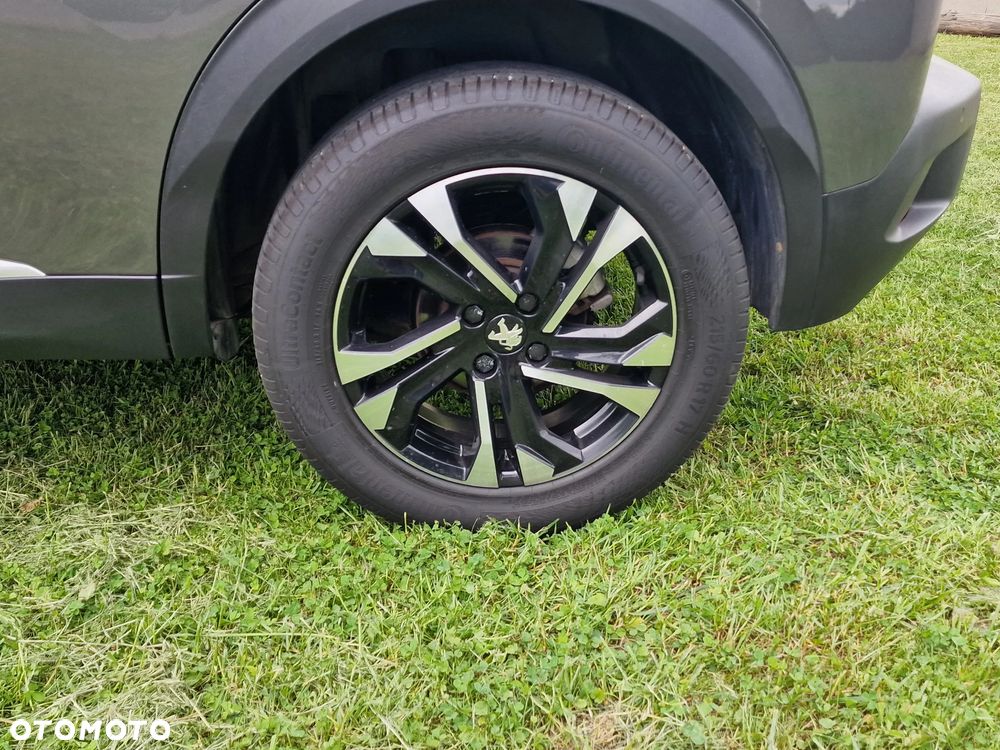 Peugeot 2008 1.5 BlueHDi Allure S&S EAT8 - 11