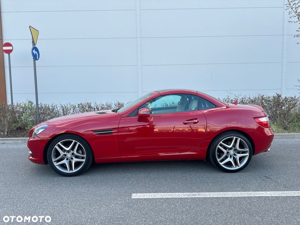 Mercedes-Benz SLK 250 (BlueEFFICIENCY) 7G-TRONIC - 4