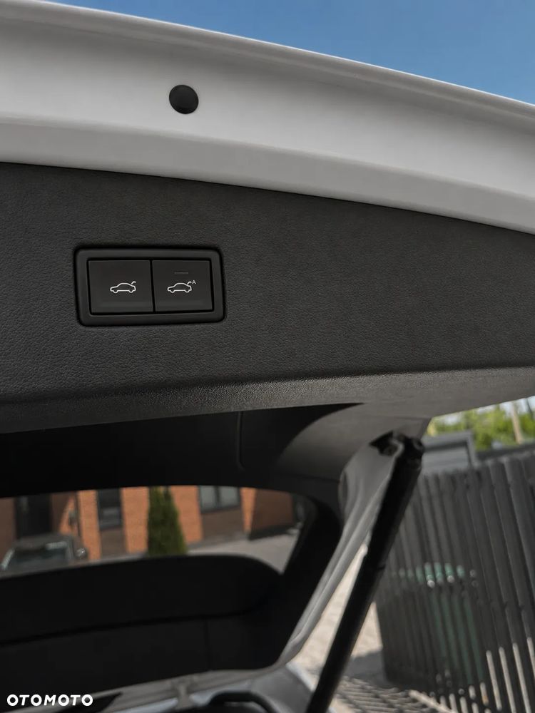 Volkswagen Tiguan - 11