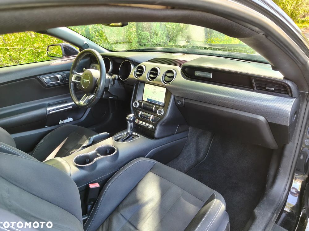 Ford Mustang - 5