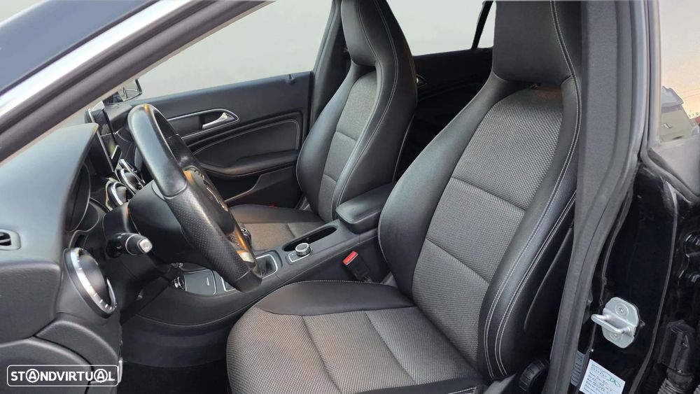 Mercedes-Benz CLA 180 Shooting Brake d AMG Line - 17