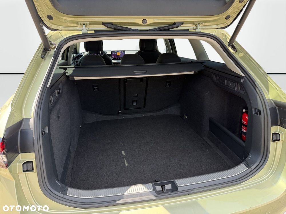Skoda Superb 1.5 TSI mHEV Selection DSG - 37