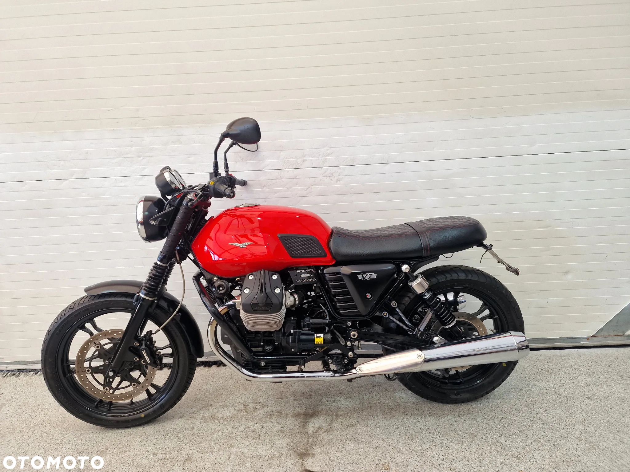 Moto Guzzi V7 - 2