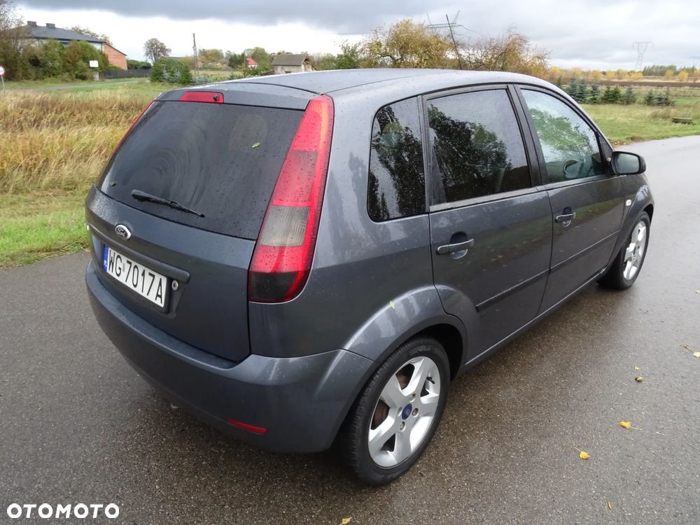 Ford Fiesta 1.4 TDCi Ambiente - 4