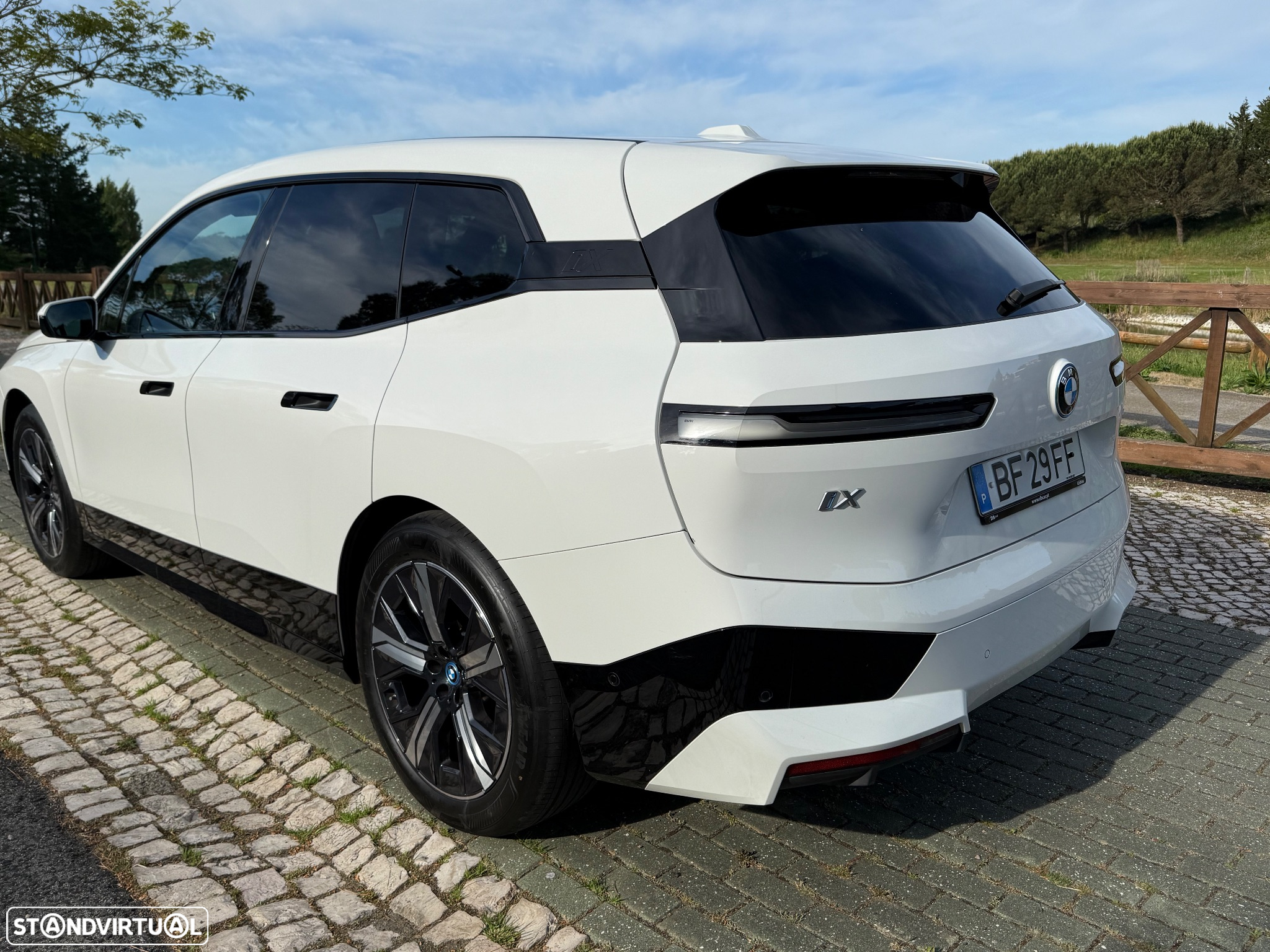 BMW iX xDrive 40 Pack Desportivo - 7
