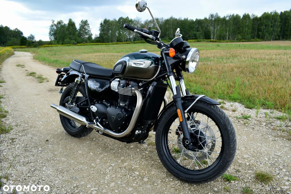 Triumph Bonneville - 22