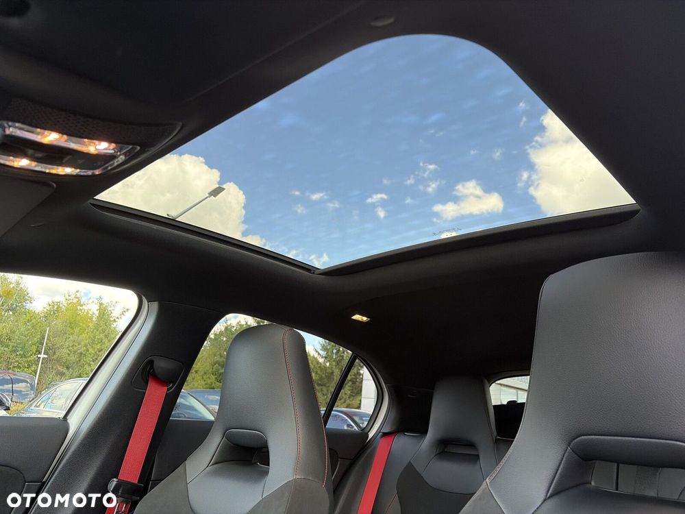 Mercedes-Benz Klasa A 45 S AMG 4-Matic 8G-DCT - 24