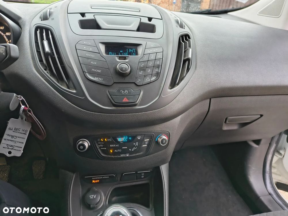 Ford Tourneo Courier - 18
