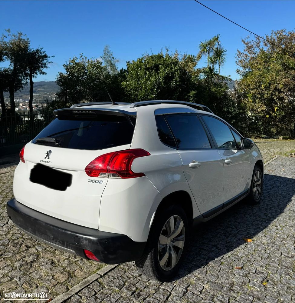 Peugeot 2008 1.2 PureTech Style - 7