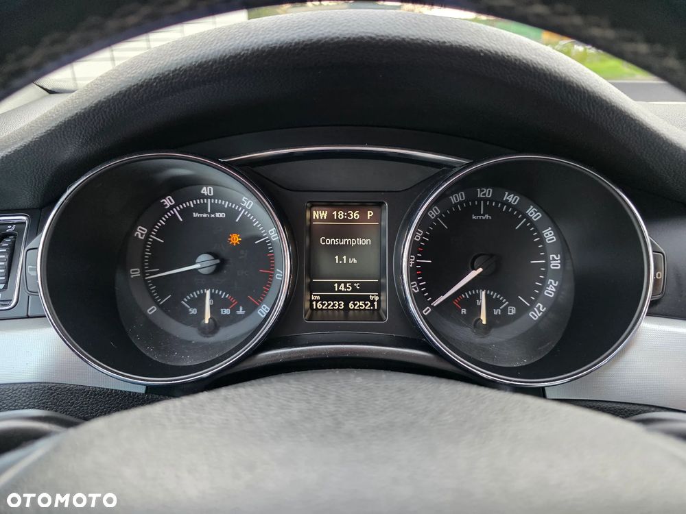 Skoda Superb 2.0 TSI Ambition DSG - 14