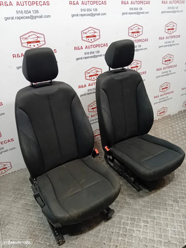 Conjunto Bancos Frente Frontais Trás Traseiros BMW Série 1 F20 Tecido Original - 7