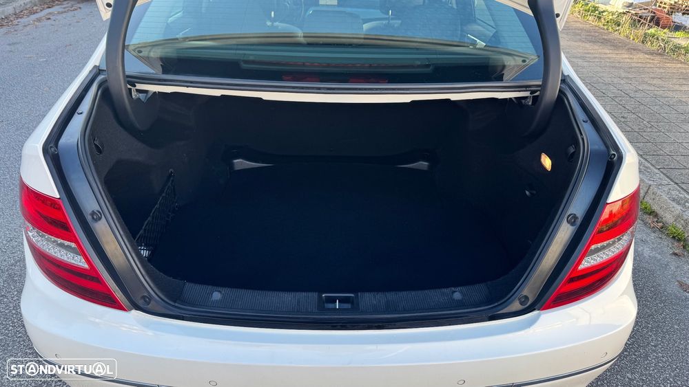 Mercedes-Benz C 250 CDI DPF (BlueEFFICIENCY) Avantgarde - 16