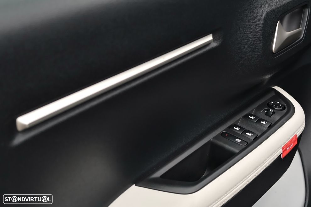 Citroën C3 1.2 Hybrid Max e-DSC6 - 17