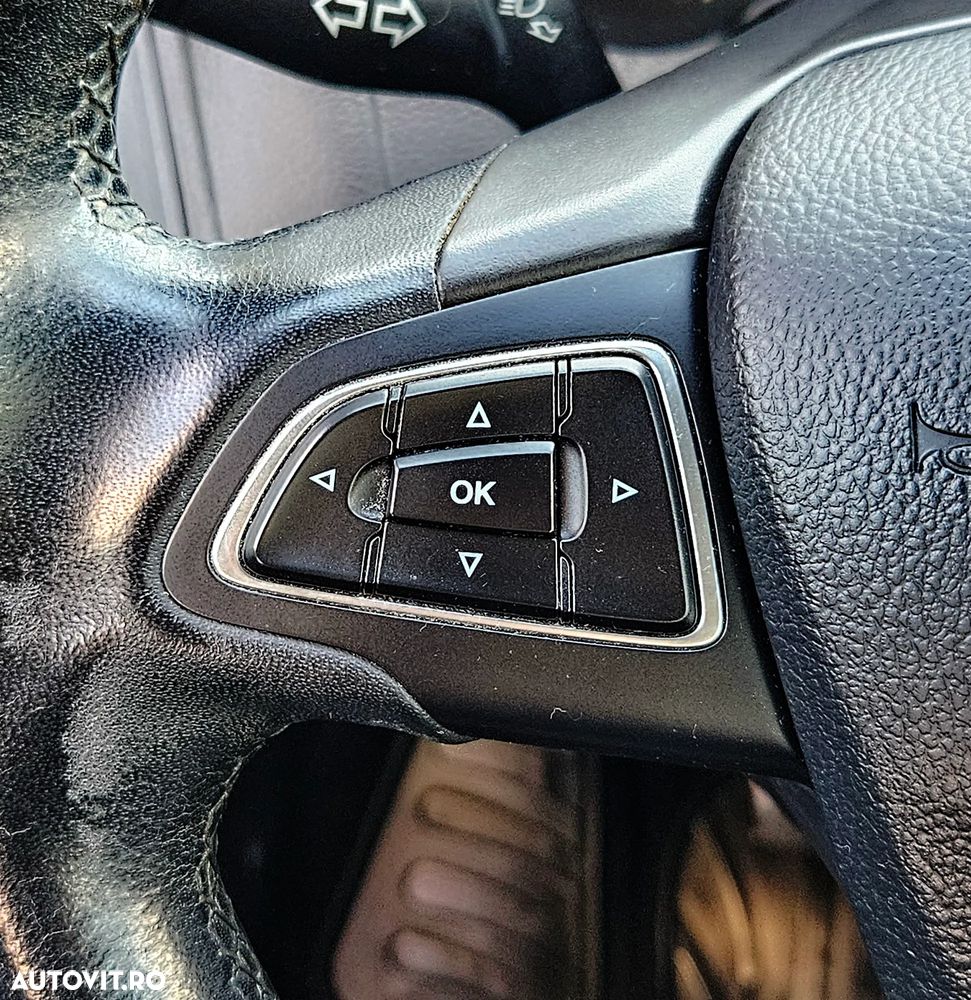 Ford Focus - 19