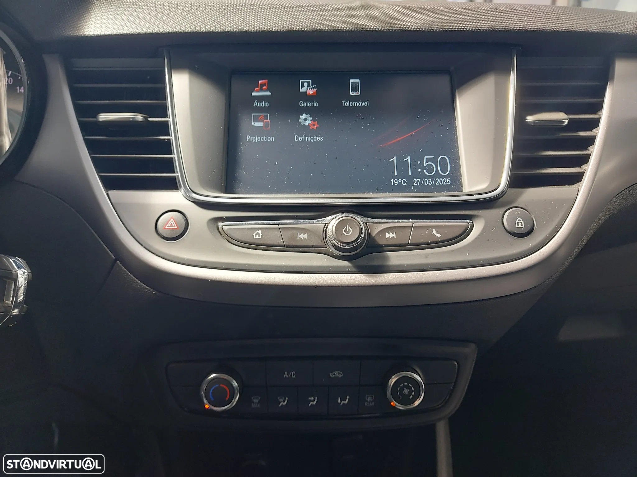 Opel Crossland X - 9