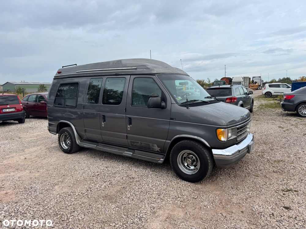 Ford Econoline - 7