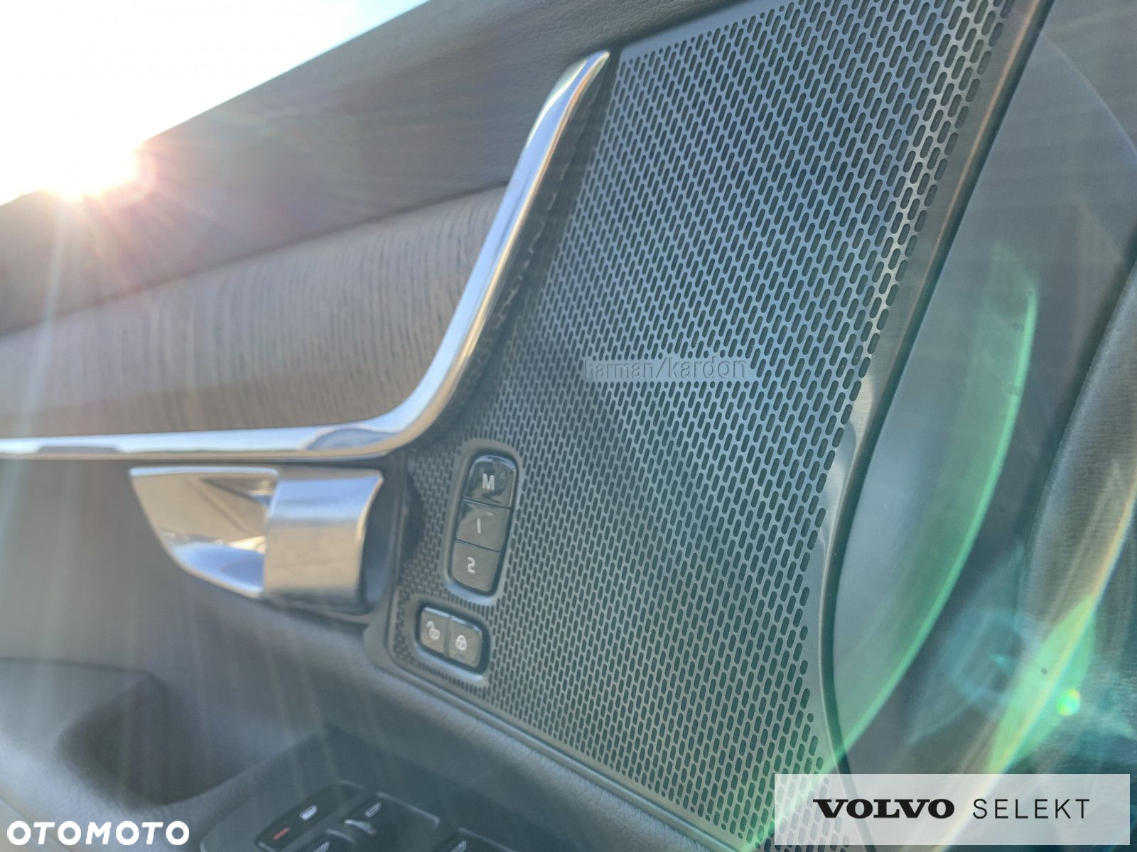 Volvo V90 Cross Country - 16