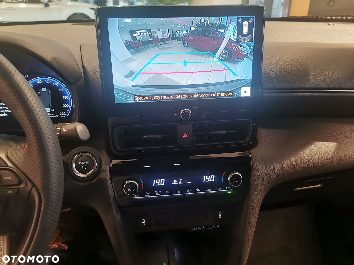 Toyota Yaris Cross - 19