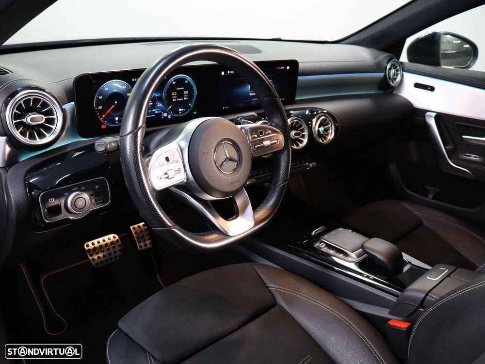 Mercedes-Benz A 250 e AMG Line - 5